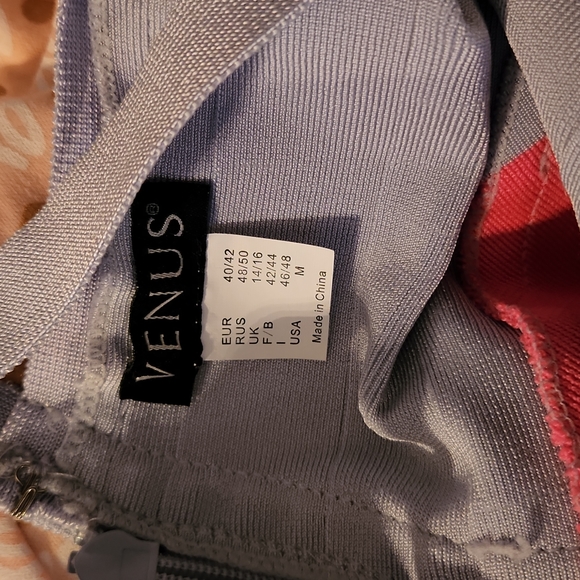 NWT Venus bodycon mini dress M periwinkle, fuschia and hot pink - Picture 4 of 4